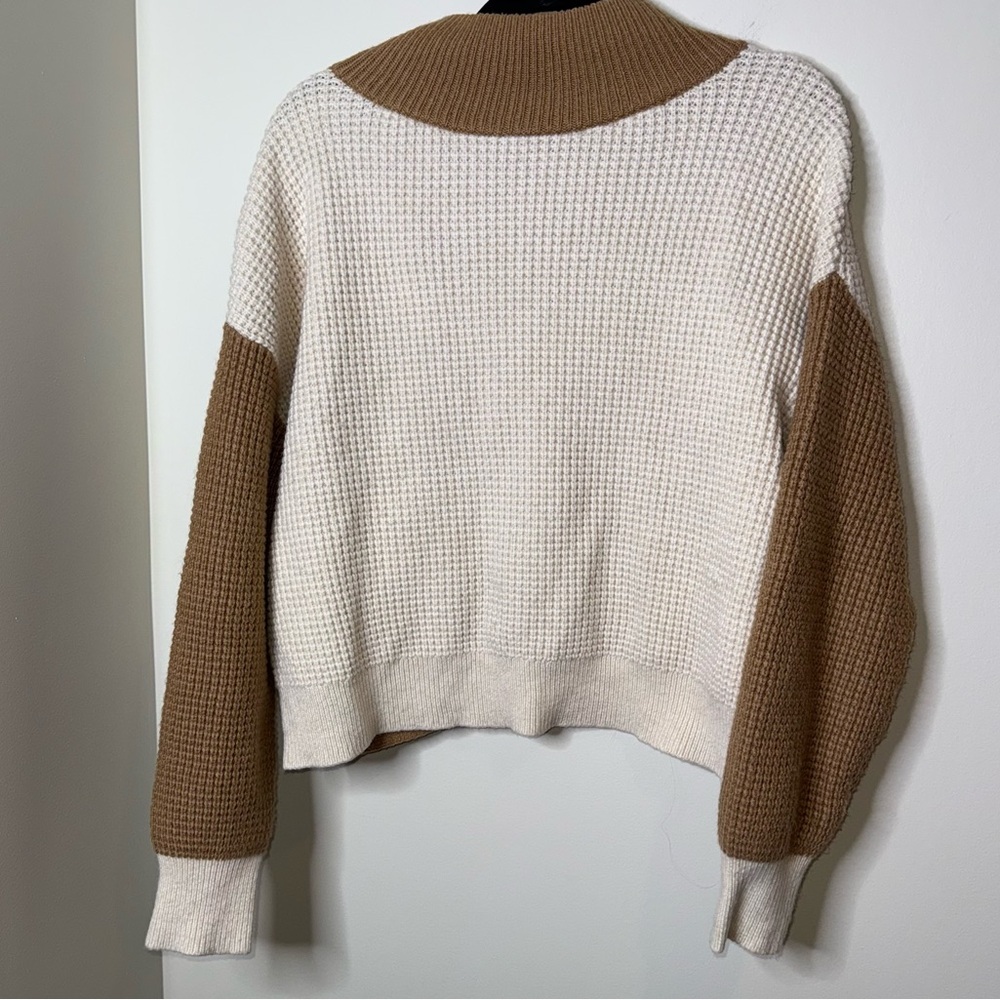Express Two-Tone Cream and Brown Women's Sweater - Picture 5 of 6